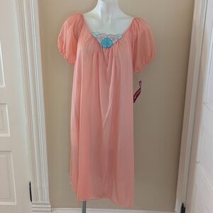 Vintage Glenofe peach nightgown with blue and pink floral at neck size L